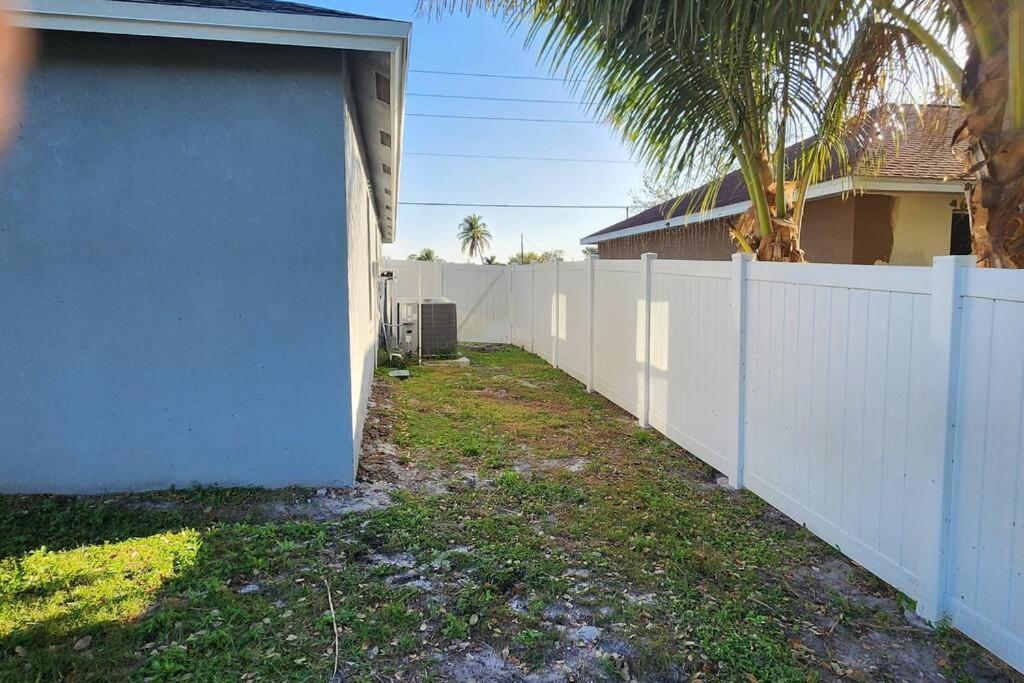 Canal Park Paradise Villa Port St. Lucie Exterior photo